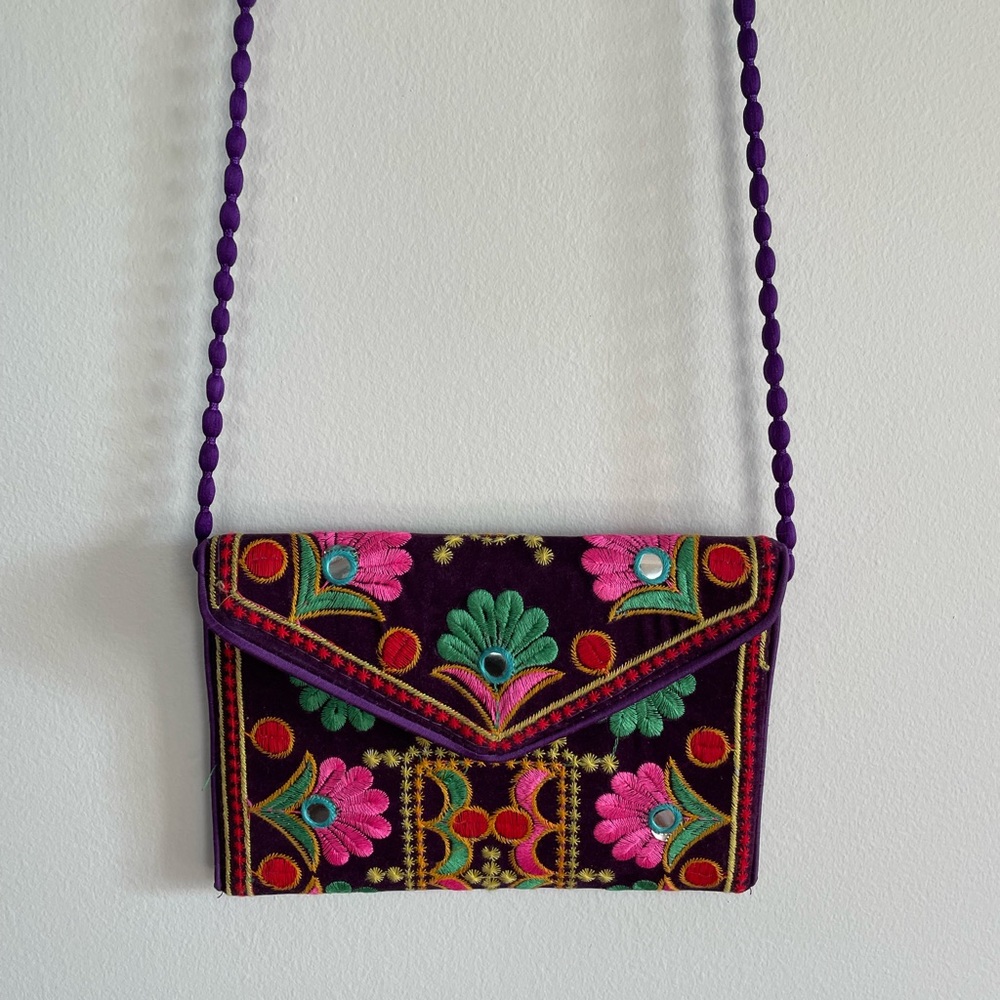 Beautifully detailed purse NWOT